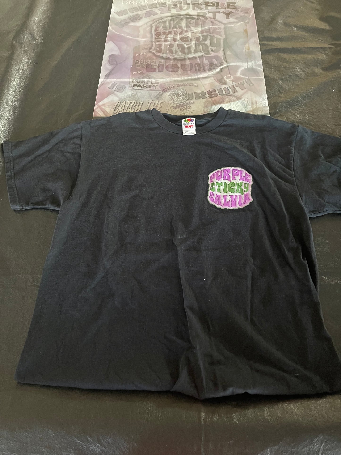Black T-shirt Glow PurpleStickySalvia